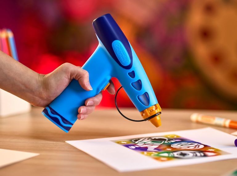 Набір для малювання аерографом з 8 маркерами та трафаретами Crayola Marker Airbrush 747669 747669 фото