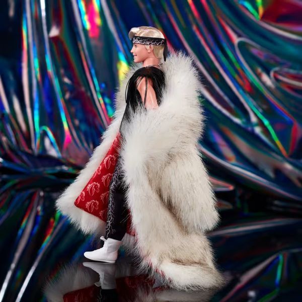 Коллекционный Кен в шубе из искусственного меха Барби Barbie The Movie Ken Fur Coat HRF31 HRF31 фото