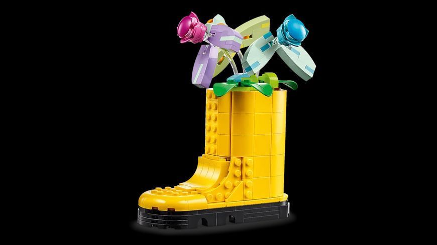 Конструктор Лего Креатор 3 в 1 цветы в лейке декоративный набор Lego Creator Flowers in Watering Can 31149 31149 фото